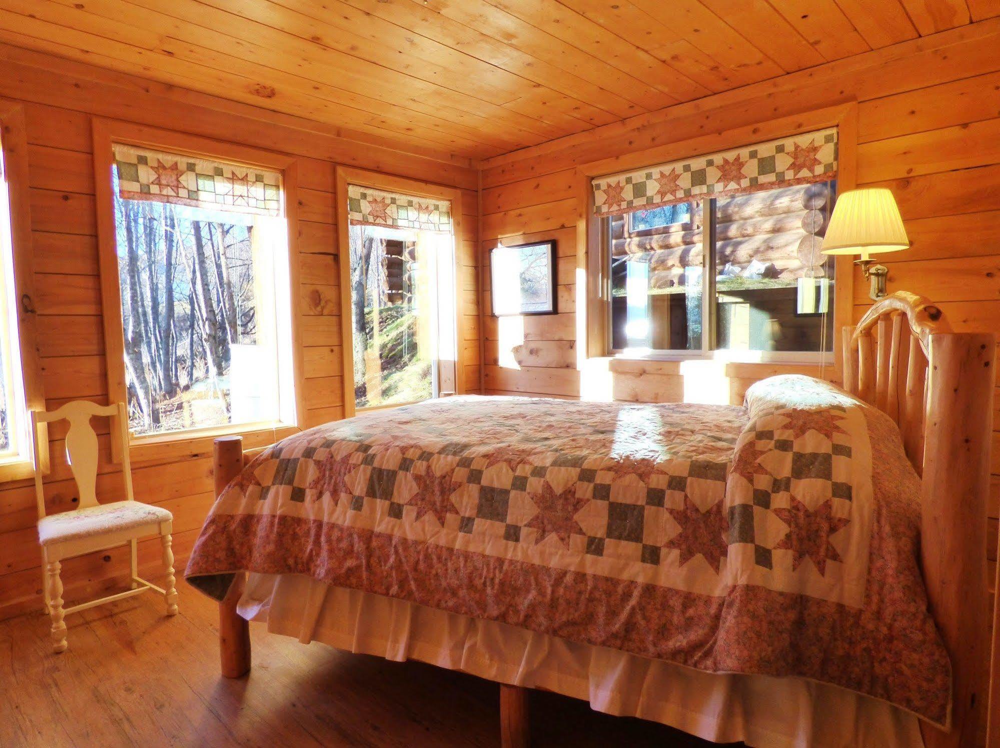Juneberry Lodge โฮเมอร์ ภายนอก รูปภาพ