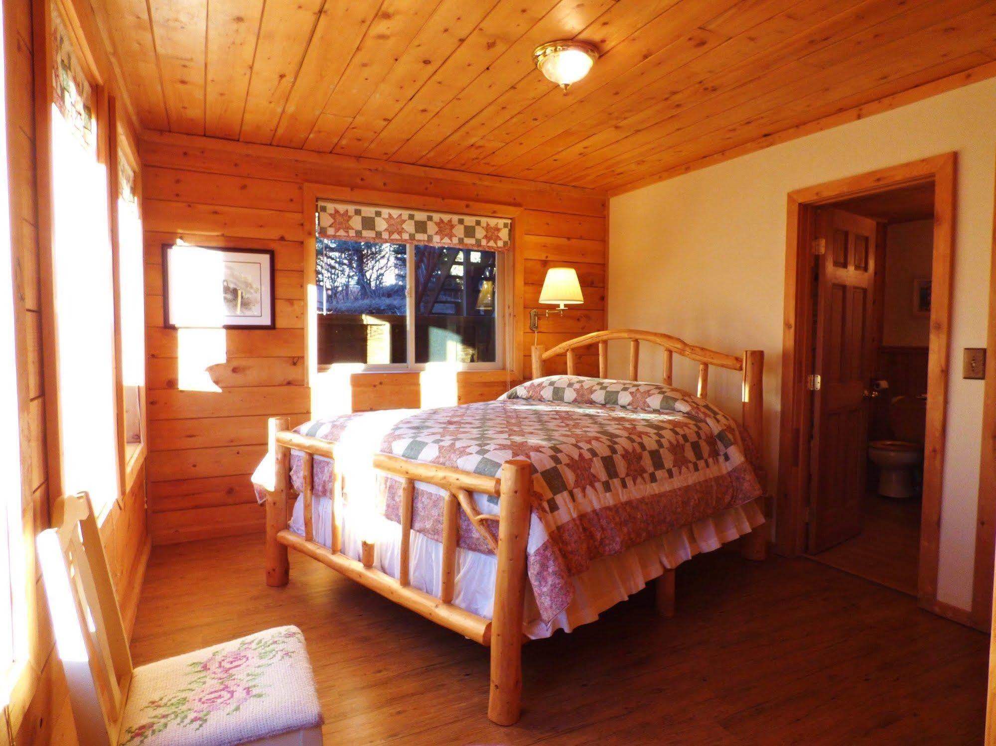 Juneberry Lodge โฮเมอร์ ภายนอก รูปภาพ
